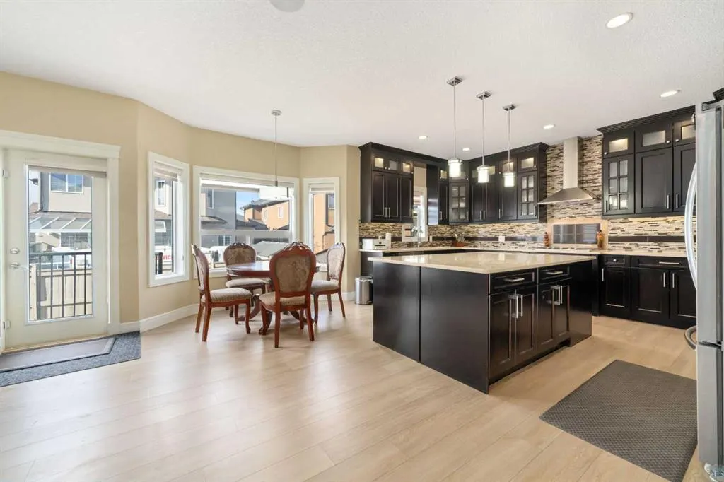 150 Saddlelake Grove NE