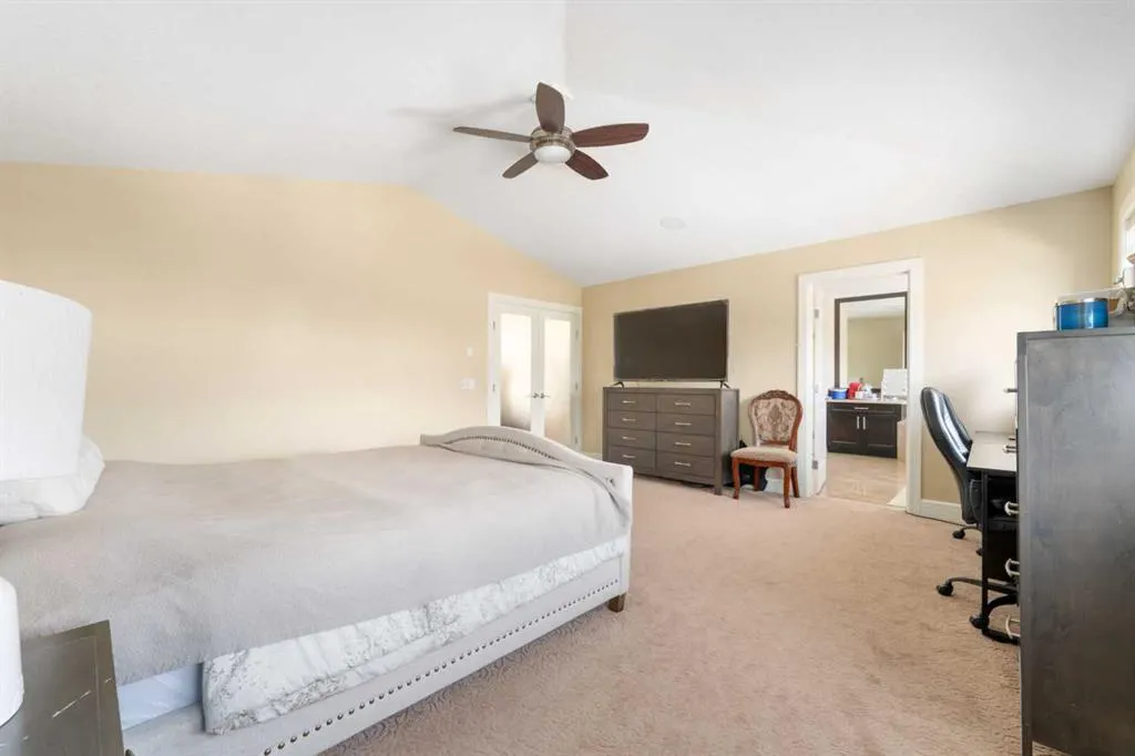 150 Saddlelake Grove NE