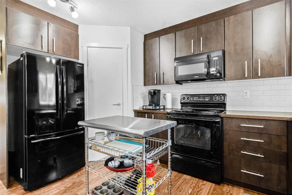 2445 Kingsland Road SE, #1006