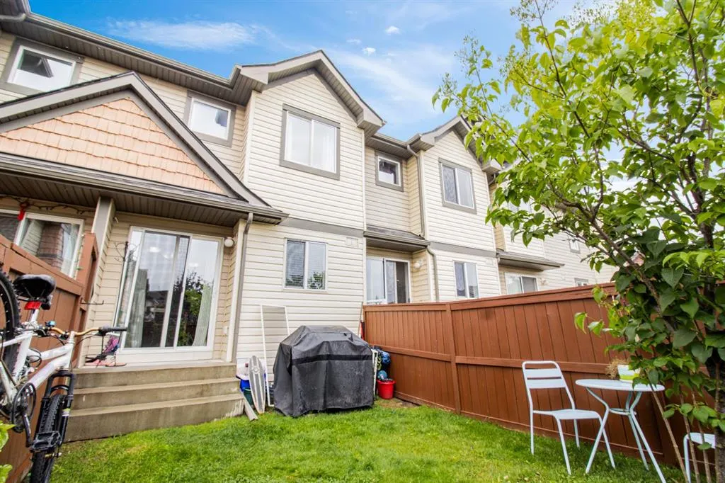 2445 Kingsland Road SE, #1006