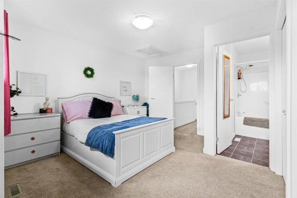 2445 Kingsland Road SE, #1006