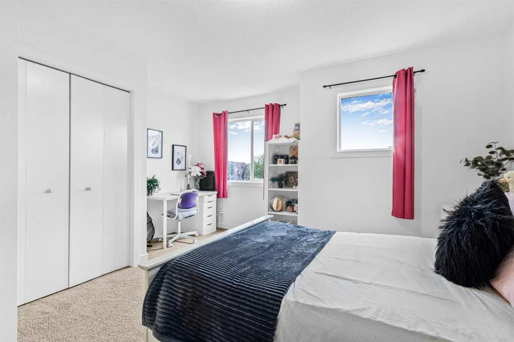 2445 Kingsland Road SE, #1006