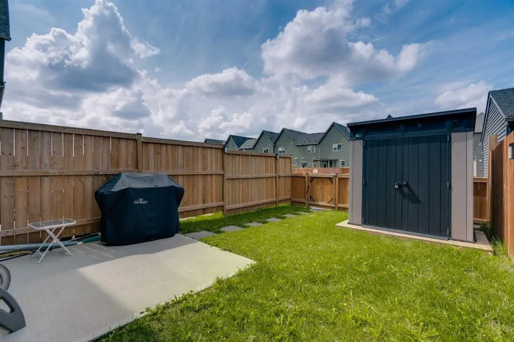 96 Carrington Boulevard NW