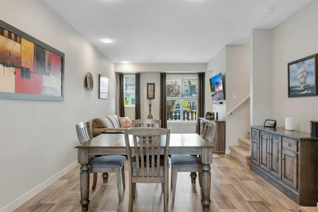 96 Carrington Boulevard NW