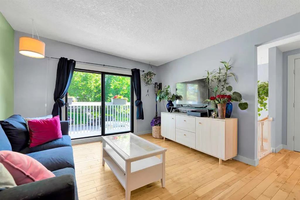 25 Silverdale Place NW