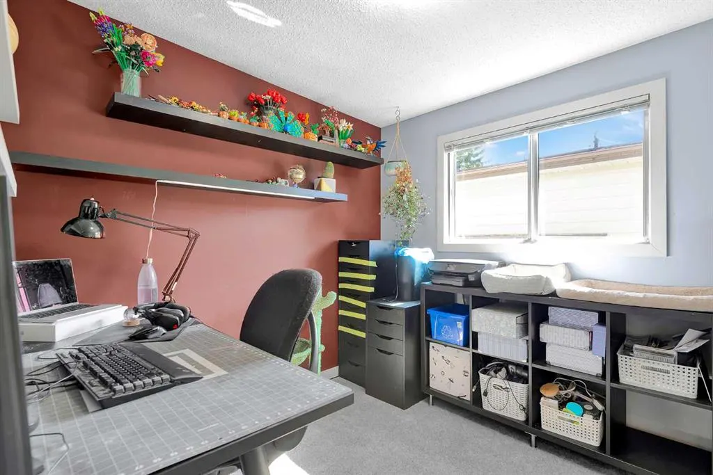 25 Silverdale Place NW