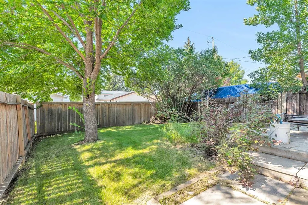 25 Silverdale Place NW