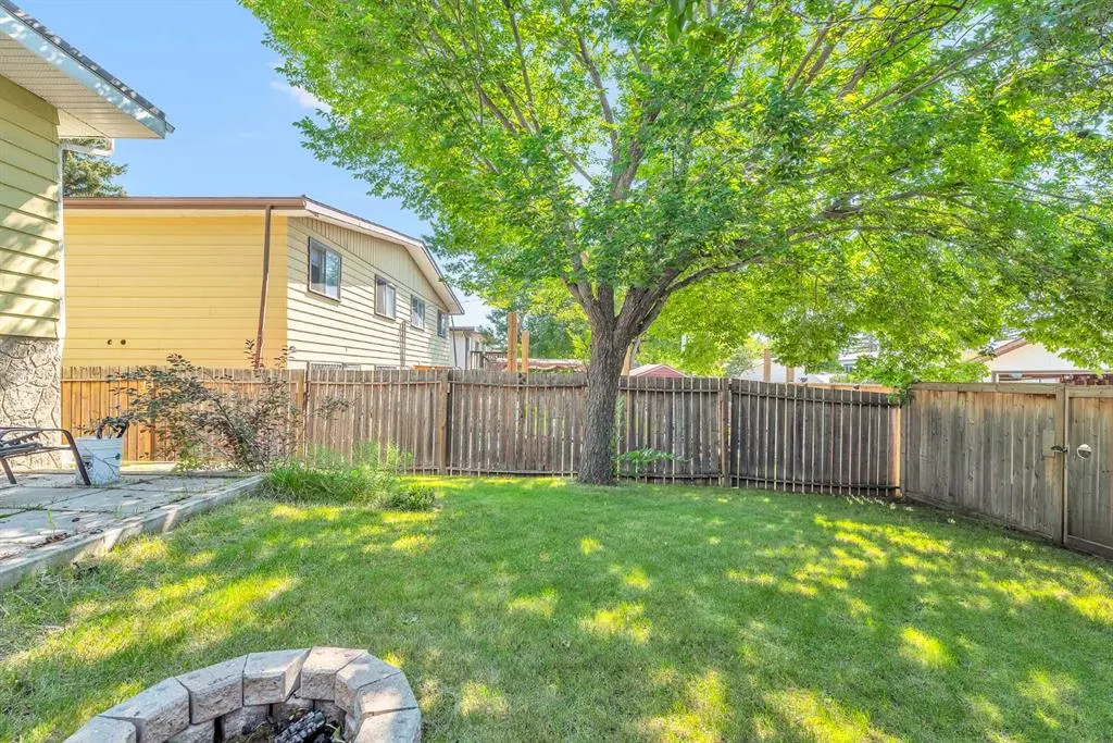 25 Silverdale Place NW