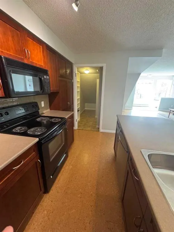 214 Mckenzie Towne Lane SE