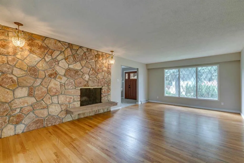 731 Willamette Drive SE