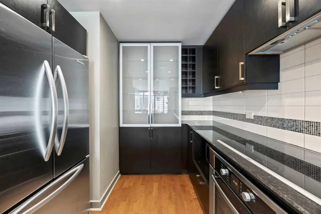 888 4 Avenue SW, #1606