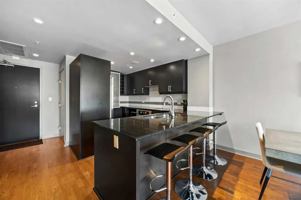 888 4 Avenue SW, #1606