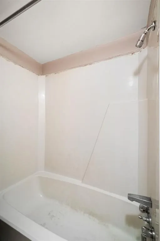 409 Lake Simcoe Crescent SE