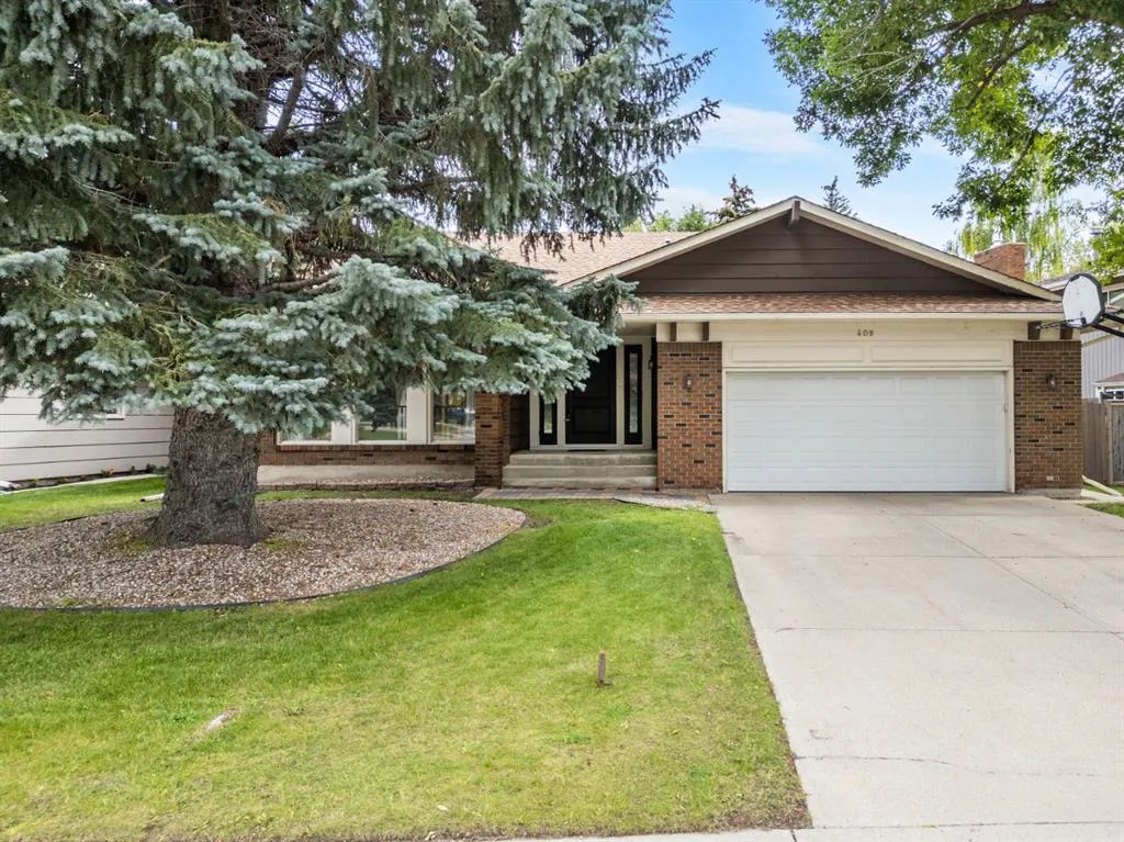 409 Lake Simcoe Crescent SE