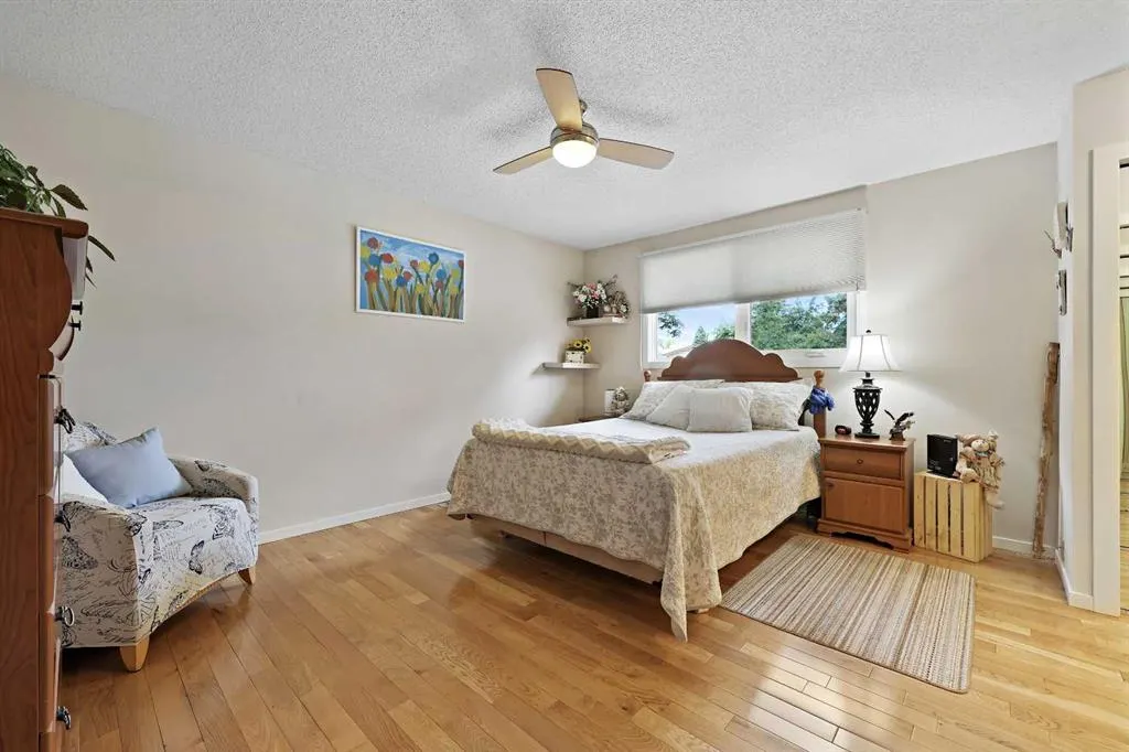 40 Woodbrook Court SW