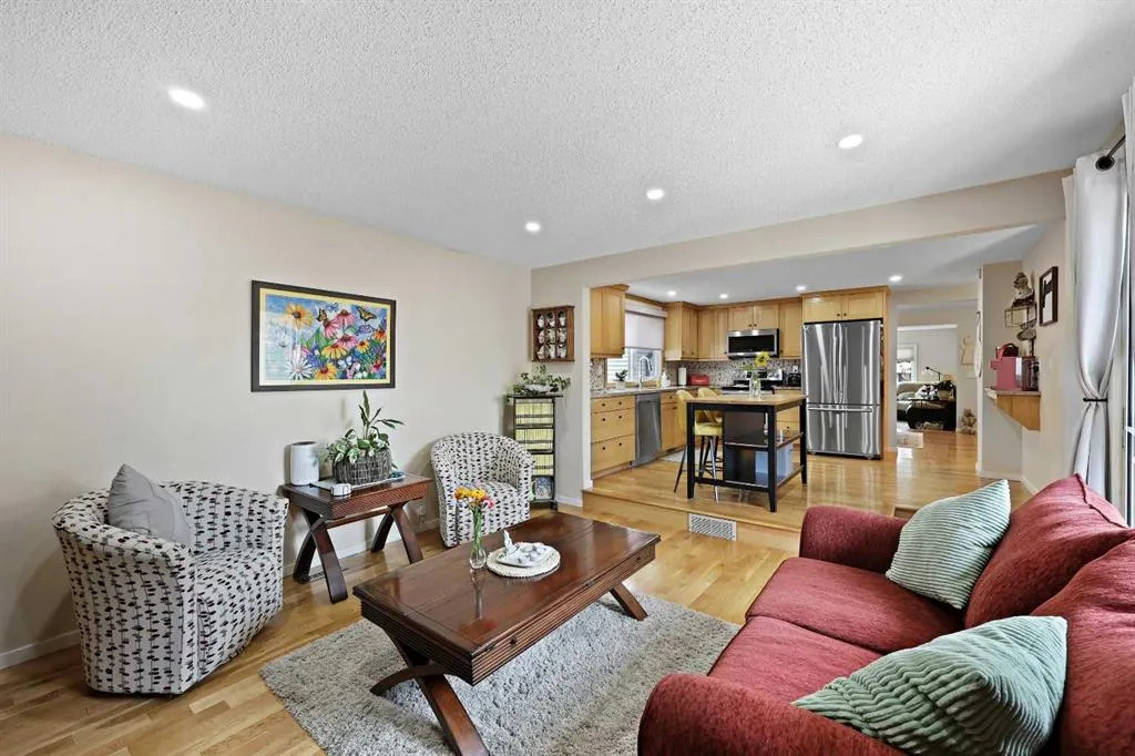 40 Woodbrook Court SW