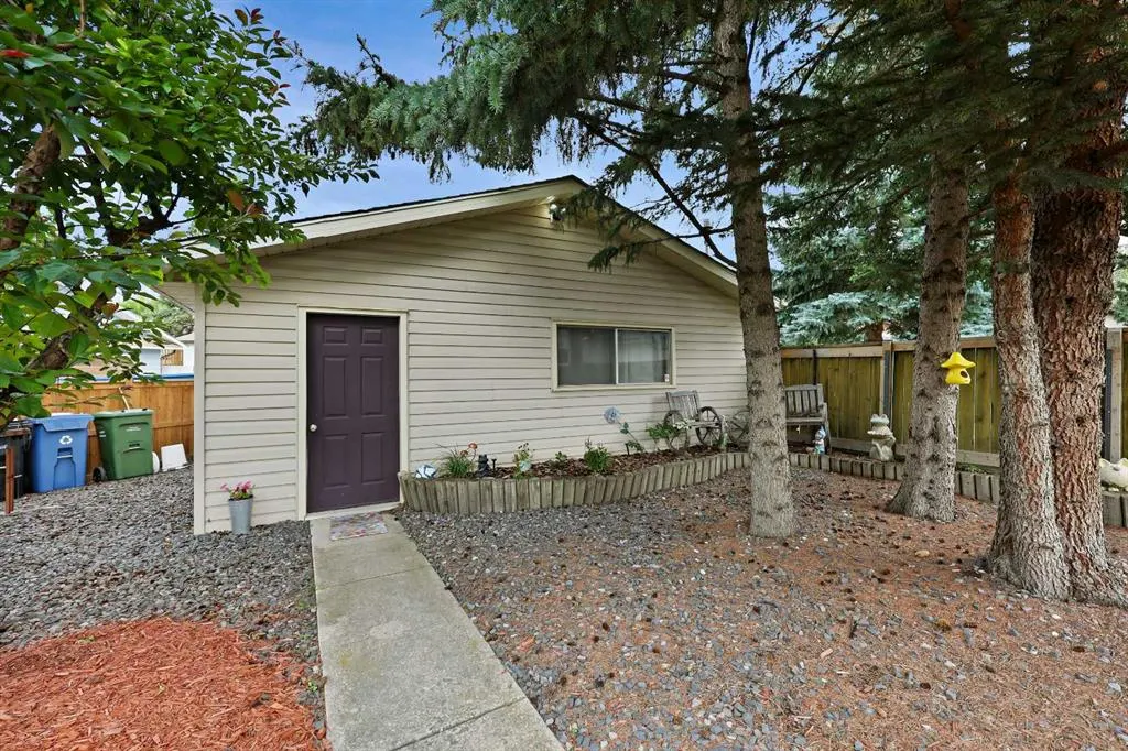 40 Woodbrook Court SW