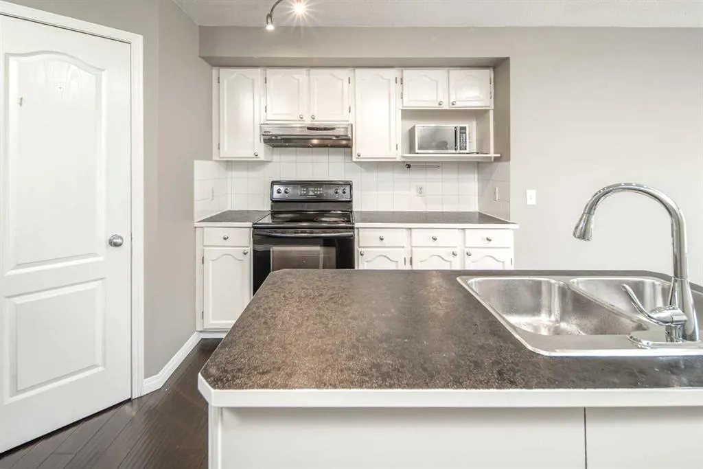 123 Royal Birch Manor NW