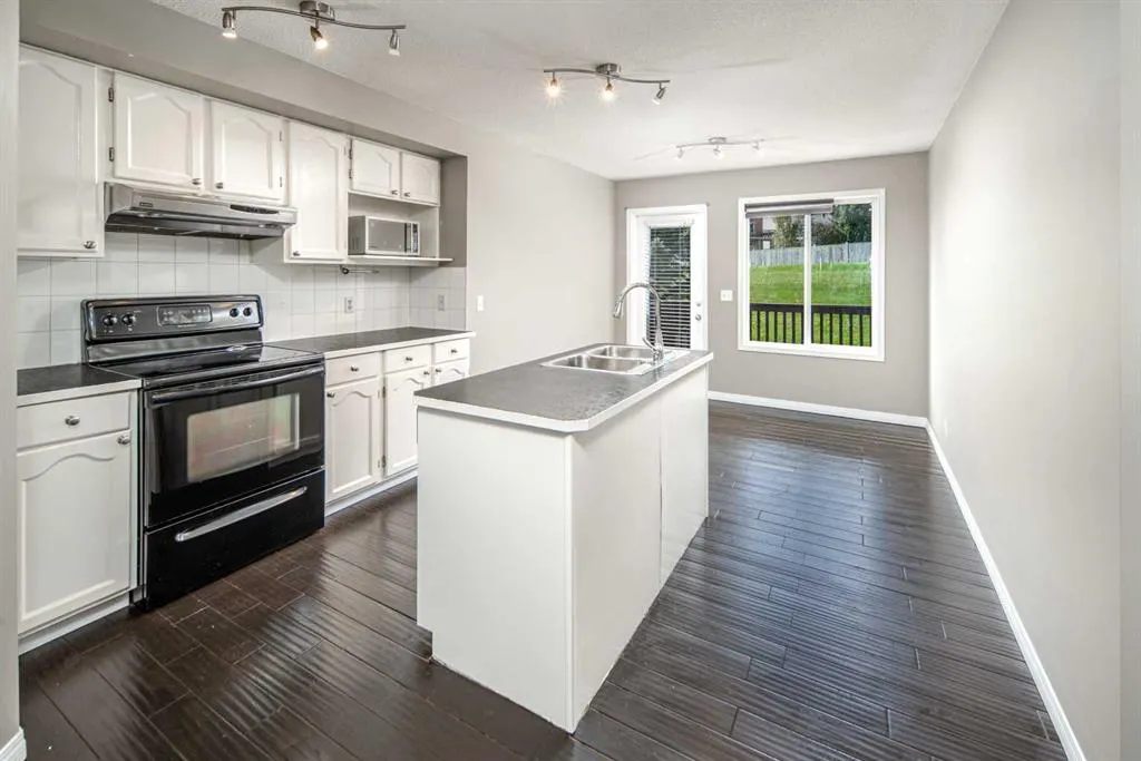 123 Royal Birch Manor NW