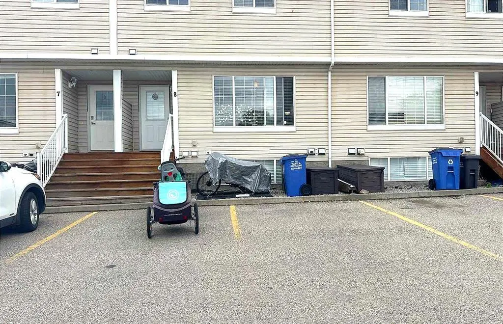 304 Ross Avenue, #8