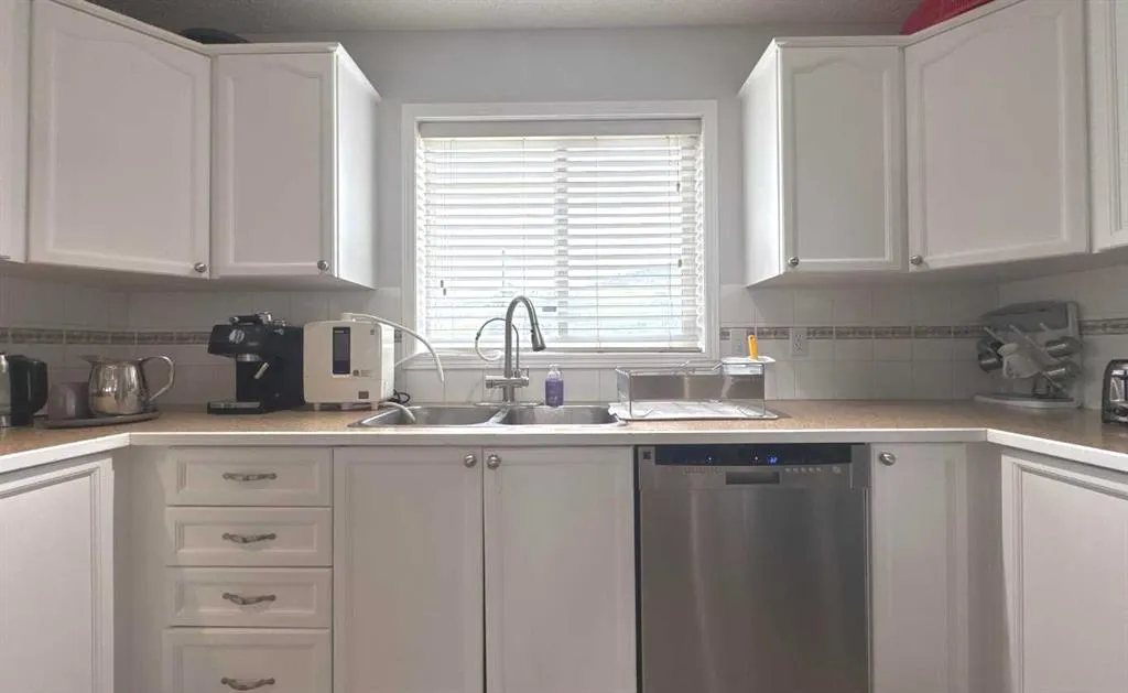 304 Ross Avenue, #8