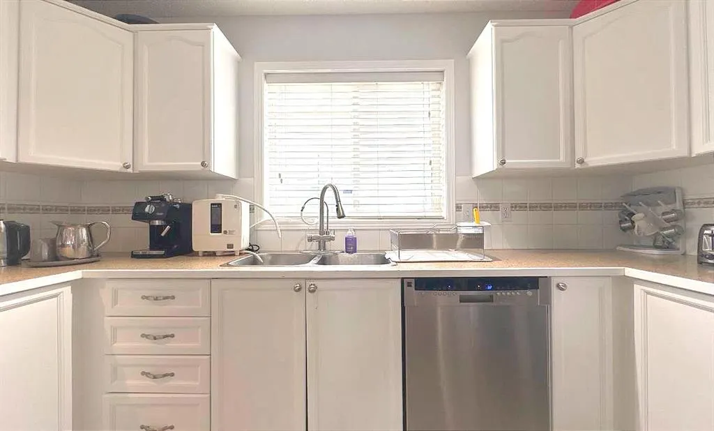 304 Ross Avenue, #8
