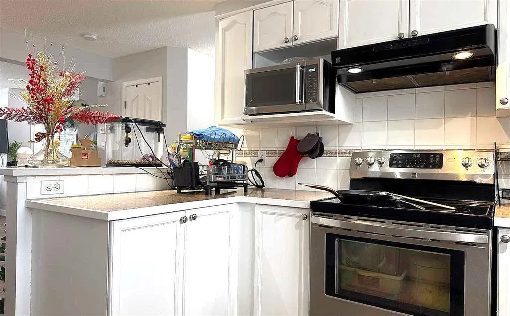 304 Ross Avenue, #8