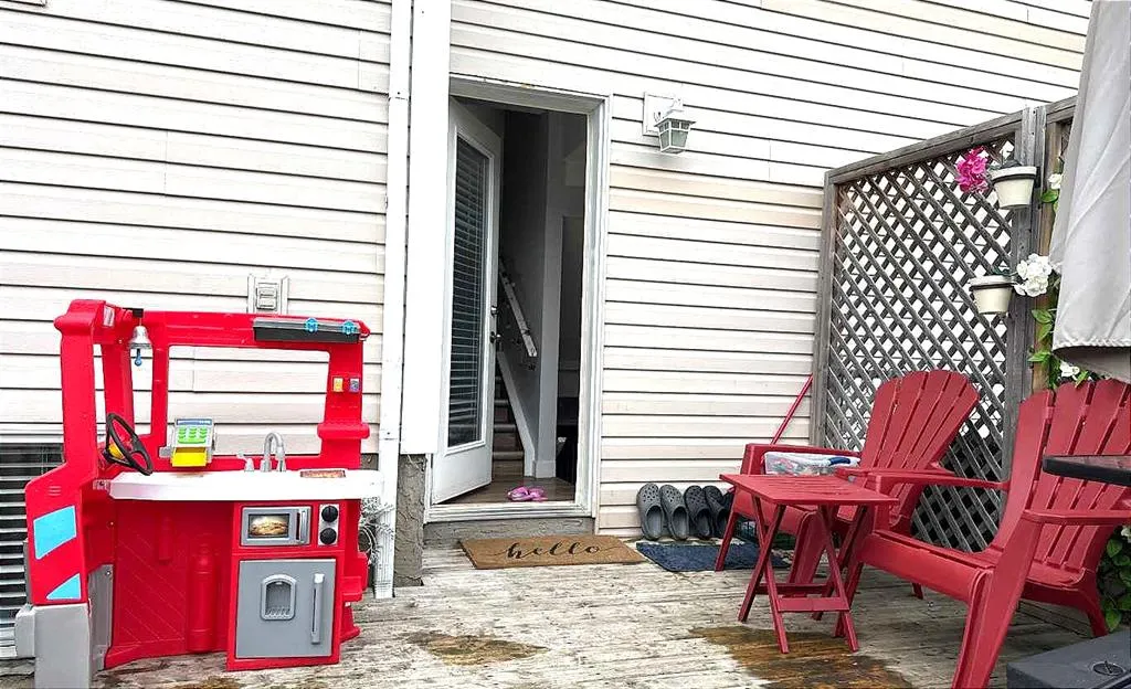 304 Ross Avenue, #8