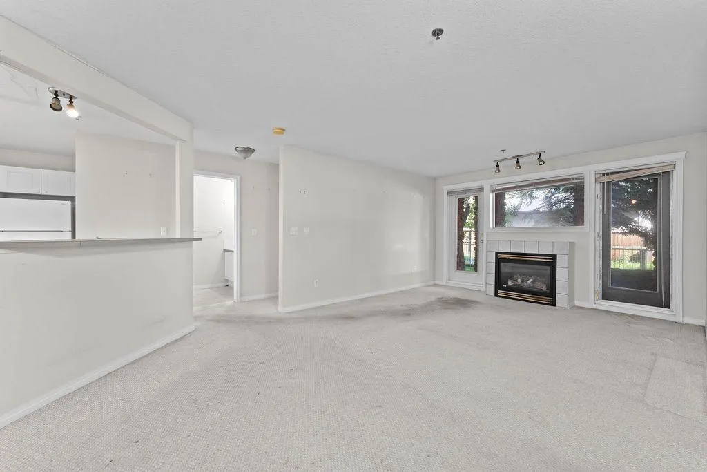 4507 45 Street SW, #109