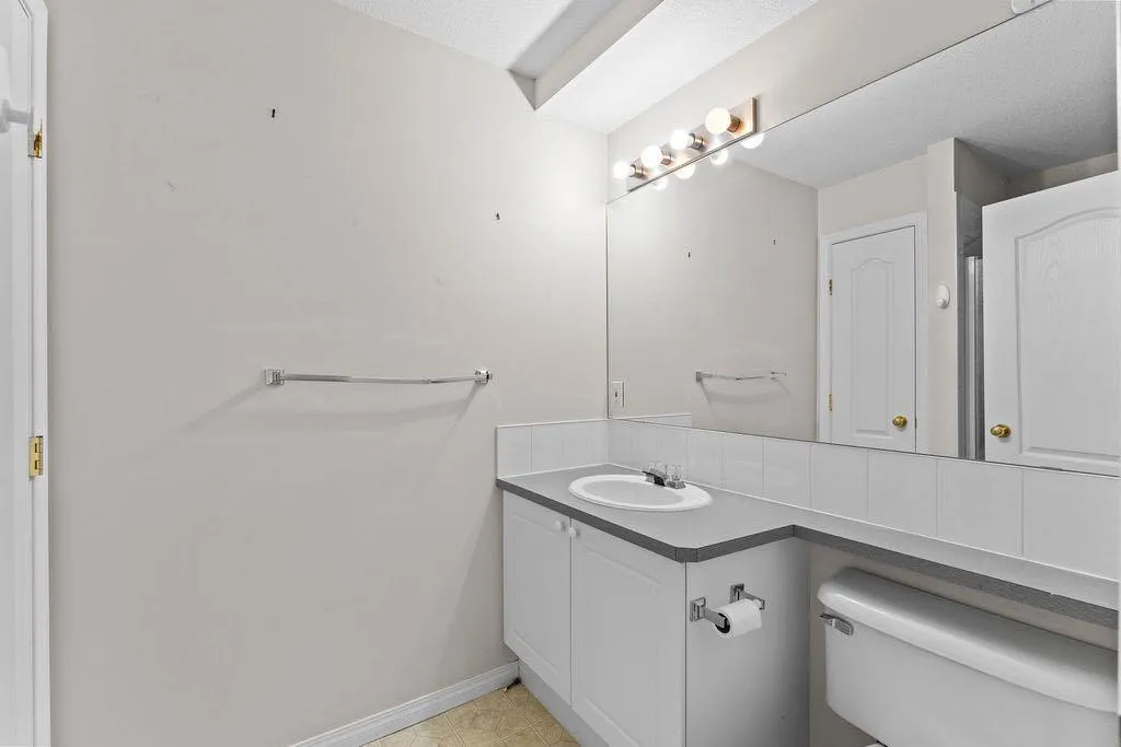 4507 45 Street SW, #109
