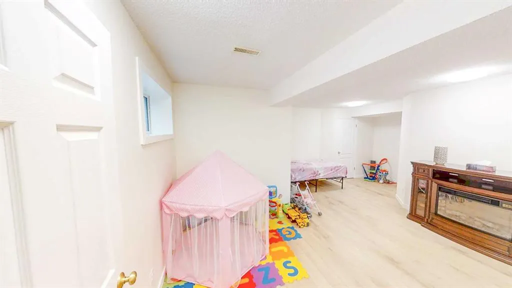 305 Sierra Morena Green SW