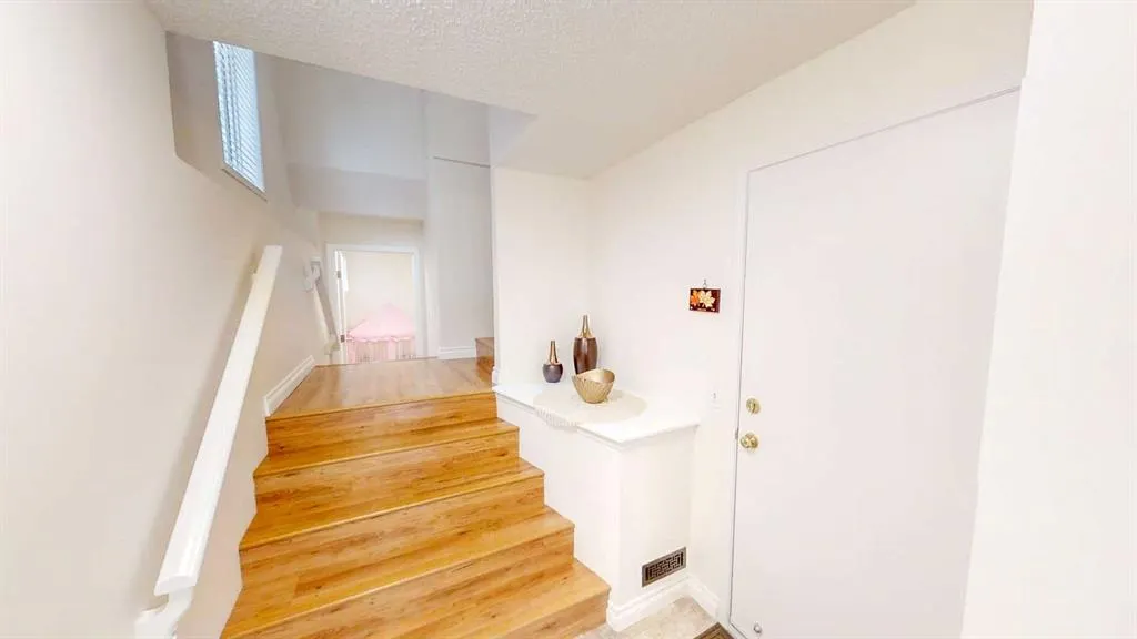 305 Sierra Morena Green SW