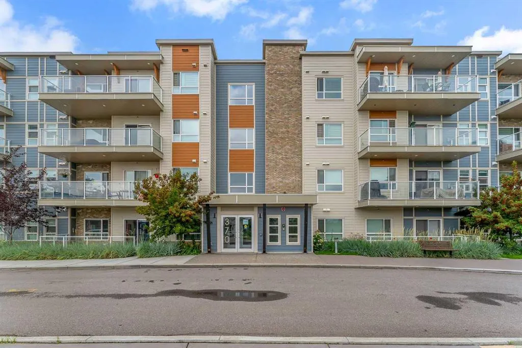 370 Harvest Hills Common NE, #108