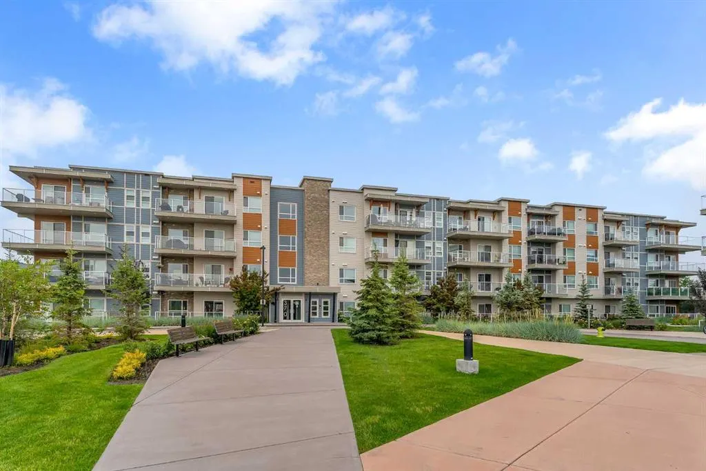 370 Harvest Hills Common NE, #108