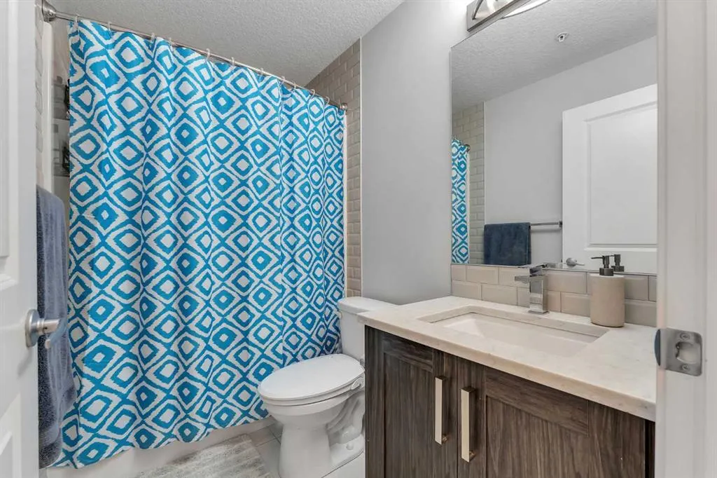 370 Harvest Hills Common NE, #108