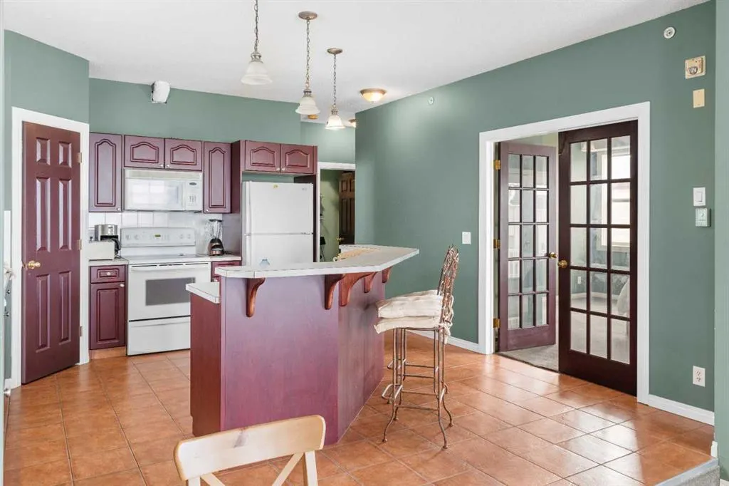 355 Centre Street NW, #104