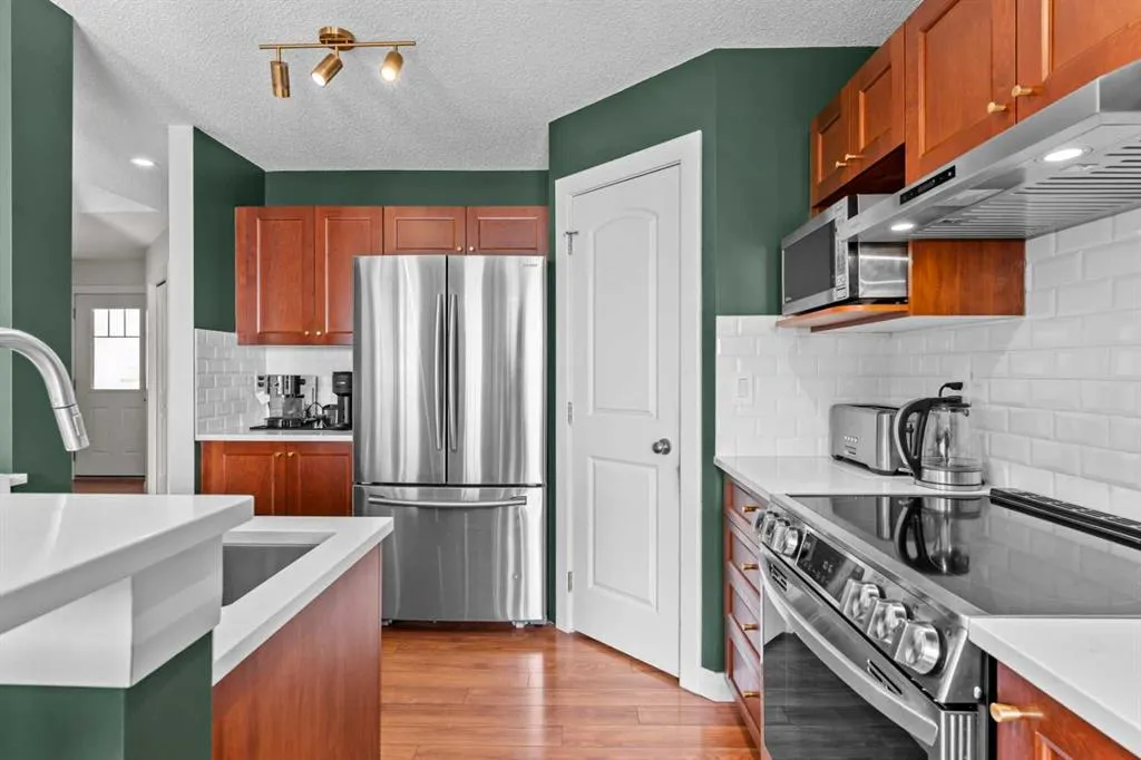 120 Evansdale Way NW