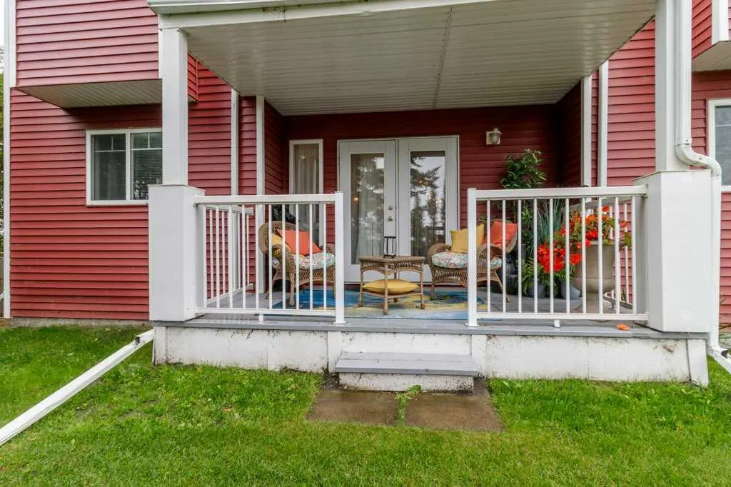 5220 50A Avenue, #606