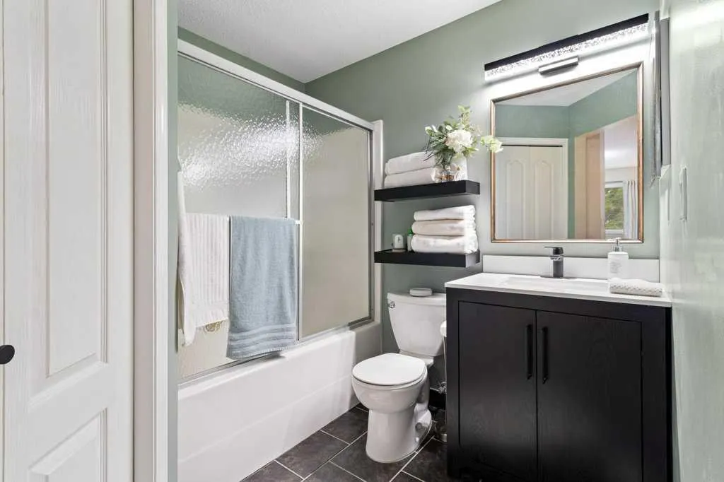 5220 50A Avenue, #606