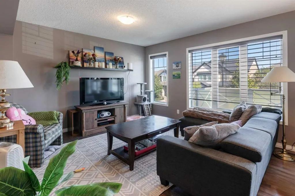 157 Windstone Avenue SW