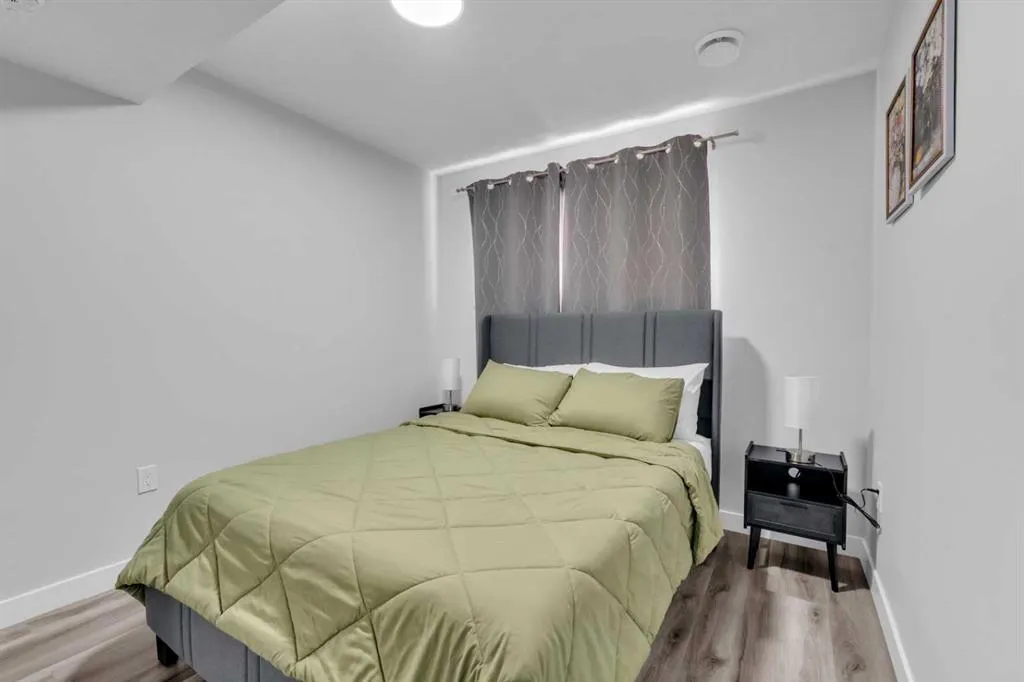 205 Legacy Reach Crescent SE