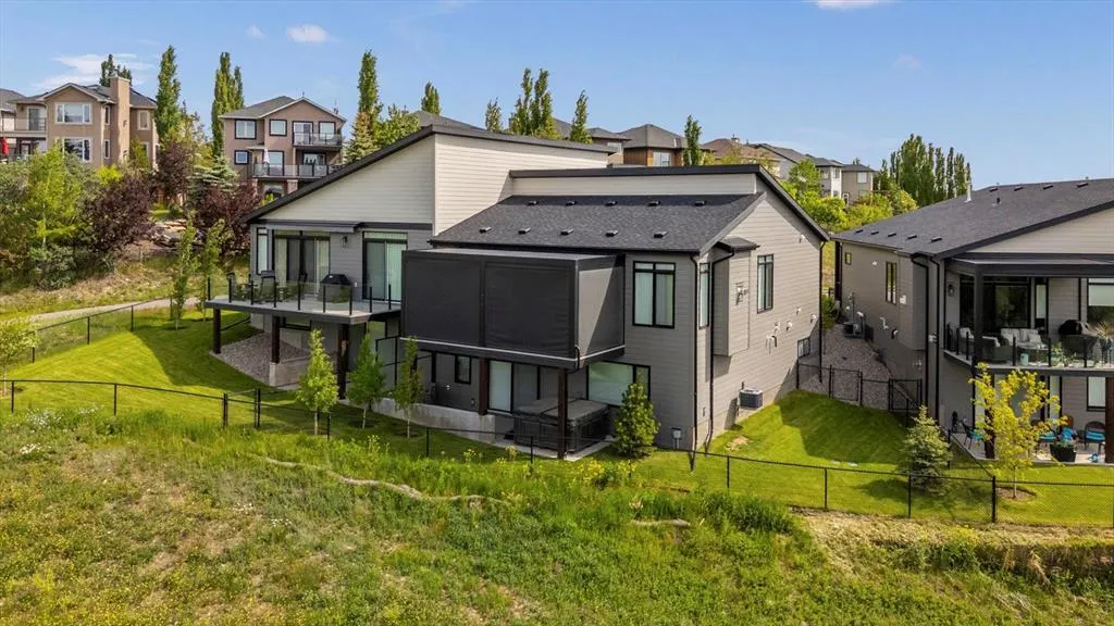 47 Royal Birch Cove NW