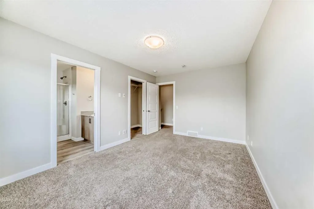 221 Midgrove Mews SW