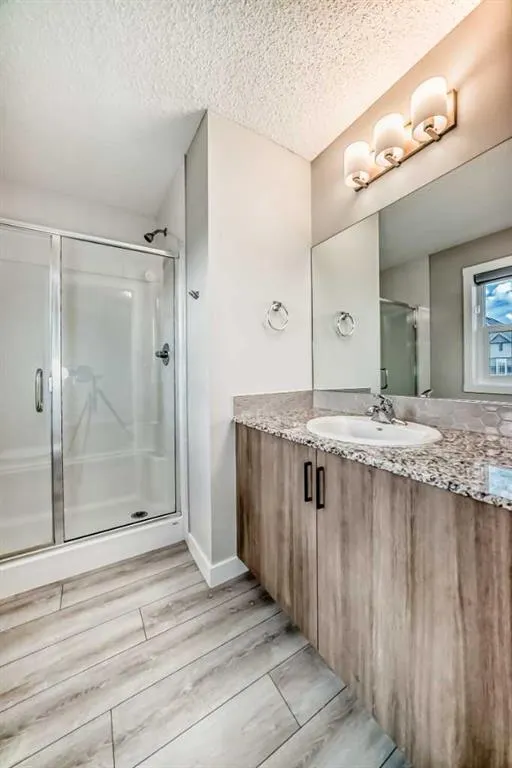 221 Midgrove Mews SW