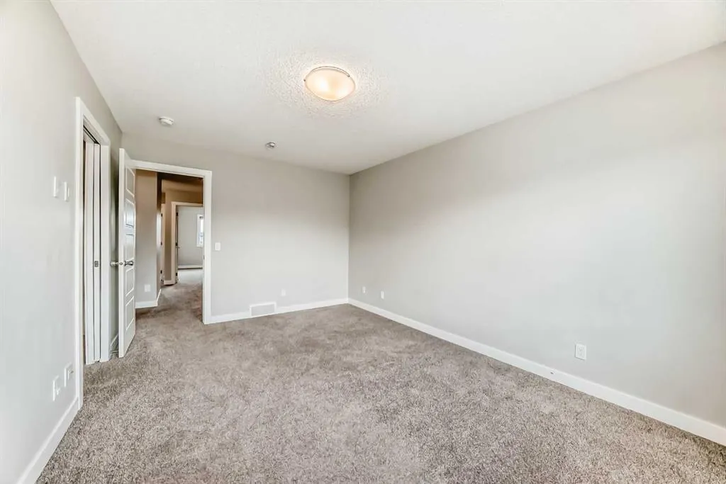 221 Midgrove Mews SW