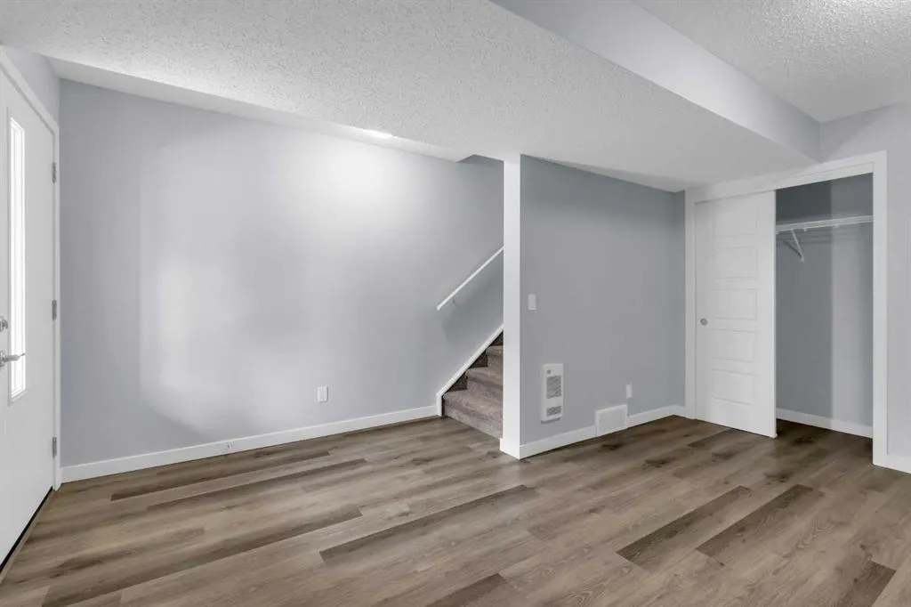 301 Redstone Boulevard NE, #432