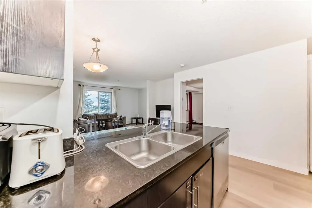 355 Taralake Way NE, #211