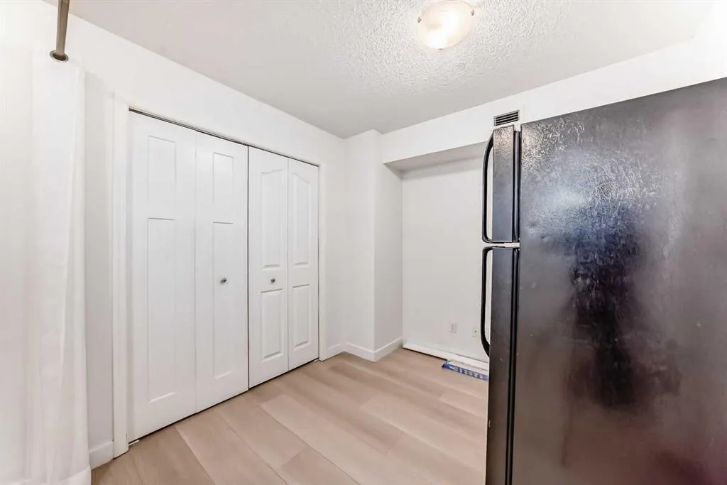 355 Taralake Way NE, #211