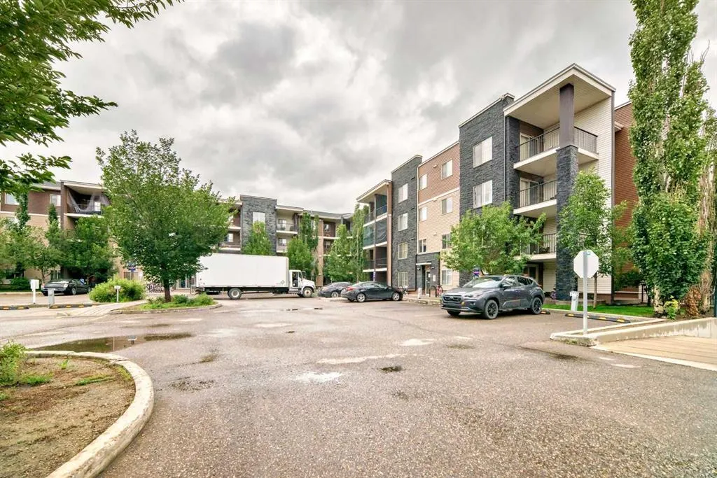 355 Taralake Way NE, #211