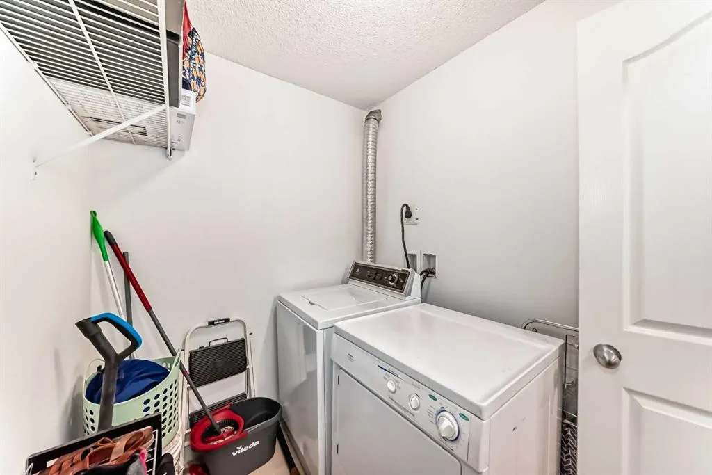 355 Taralake Way NE, #211